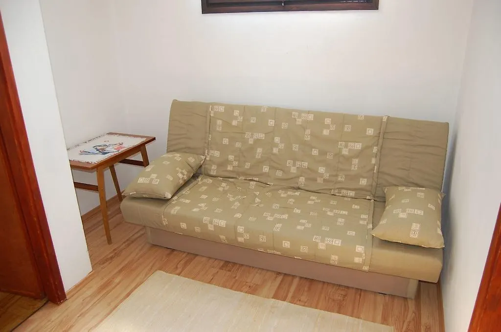 Apartment Zvonko Njivice